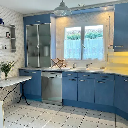 Maison De Vacances 8-10 Personnes *